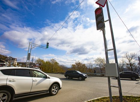 Во Владивостоке на аварийном участке установлен светофор